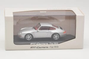 Porsche 911 993 Carrera Prata Minichamps 1:43 WAP02003597 Metal - imagem 4 de 4