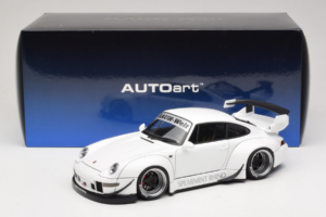 Porsche 911 993 RWB Branco Gun Grey Wheels AUTOart 1:18 78150 Compósito - imagem 8 de 8