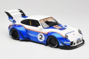 Porsche 911 993 RWB X Liberty Walk Branco Com Azul GT Spirit 1:18 GT530 Resina - imagem 4 de 8