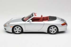 Porsche 911 996 Cabriolet Prateado Gate 1:18 1052 Metal - imagem 4 de 8