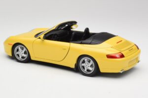 Porsche 911 996 Cabriolet Speed Amarelo UT Models 1:18 27906 Metal - imagem 7 de 8