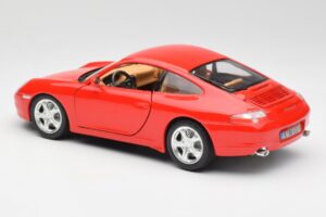 Porsche 911 996 Carrera 4 Vermelho Bburago 1:18 30085 Metal - imagem 7 de 8