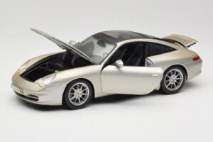 Porsche 911 996 Carrera 4S Prateado Maisto 1:18 WAP02102212 Metal - imagem 2 de 8