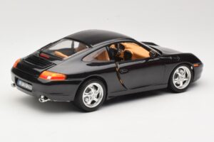 Porsche 911 996 Carrera Preto Bburago 1:18 3385-M2 Metal - imagem 3 de 8