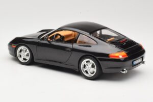 Porsche 911 996 Carrera Preto Bburago 1:18 3385-M2 Metal - imagem 7 de 8
