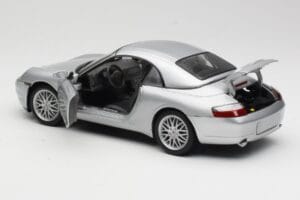 Porsche 911 996 Carrera Cabriolet Prateado Hot Wheels 1:18 213595 Metal - imagem 5 de 8