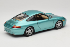 Porsche 911 996 Green Metallic UT Models 1:18 27901 Metal - imagem 3 de 8