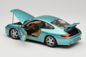 Porsche 911 996 Green Metallic UT Models 1:18 27901 Metal - imagem 5 de 8