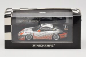 Porsche 911 996 GT3 Cup Mobil 1 #1 VIP Car 2004 Minichamps 1:43 WAP02012115-R1 Metal - imagem 4 de 4