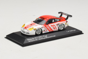 Porsche 911 996 GT3 Cup #37 Matos / Fitzgerald Rolex 24 at Daytona 2005 Minichamps 1:43 400056237 Metal - imagem 2 de 4