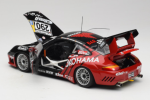 Porsche 911 996 GT3 RS #290 N. Bartels / H. Jacksties / F. Lorenzo Yokohama 24 Hours of Nurburgring 2003 AUTOart 1:18 80372 M - imagem 5 de 8