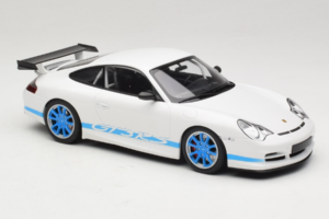 Porsche 911 996 GT3 RS Branco Faixas Azuis Minichamps 1:18 155062021 Metal - imagem 4 de 6