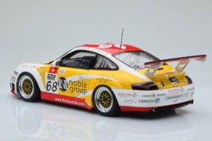 Porsche 911 996 GT3 RSR #68 M. Marsh FIA GT Zhuhai 2005 AUTOart 1:18 80582 Metal - imagem 7 de 8