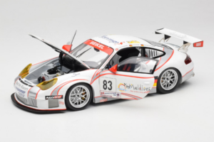 Porsche 911 996 GT3 RSR #83 P. Ehret / C. Ried / C. Menzel 24 Hours of Le Mans 2006 Minichamps 1:18 PORSCHE004 Metal - imagem 2 de 8