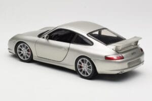 Porsche 911 996 GT3 Prata Hot Wheels 1:18 C2590 Metal - imagem 7 de 8