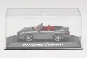 Porsche 911 997 Turbo Cabriolet Grey Metallic Minichamps 1:43 WAP02015216 Metal - imagem 4 de 5