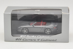 Porsche 911 997 Turbo Cabriolet Grey Metallic Minichamps 1:43 WAP02015216 Metal - imagem 5 de 5