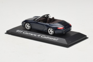 Porsche 911 997 Carrera 4 Cabriolet Azul Escuro Minichamps 1:43 WAP02015216-P1 Metal - imagem 3 de 4