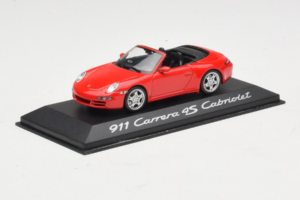 Porsche 911 997 Carrera 4S Cabriolet Vermelho Minichamps 1:43 WAP02015316 Metal - imagem 2 de 5