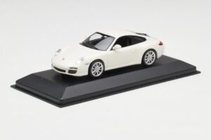 Porsche 911 997 Carrera 4S Carrara Branco Minichamps 1:43 403066431 Metal - imagem 2 de 4
