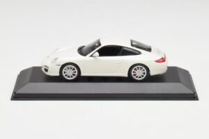 Porsche 911 997 Carrera 4S Carrara Branco Minichamps 1:43 403066431 Metal