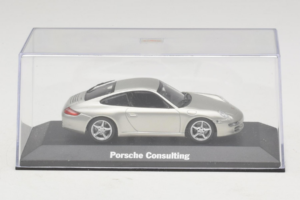 Porsche 911 997 Carrera Silver Metallic Minichamps 1:43 WAP02011515 Metal - imagem 4 de 5