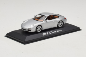 Porsche 911 997 Carrera Silver Metallic Minichamps 1:43 WAP02001218 Metal - imagem 2 de 5