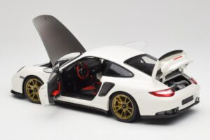 Porsche 911 997 GT2 RS Branco & Dourado Rodas Minichamps 1:18 100069406 Metal - imagem 5 de 8