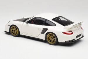 Porsche 911 997 GT2 RS Branco & Dourado Rodas Minichamps 1:18 100069406 Metal - imagem 7 de 8