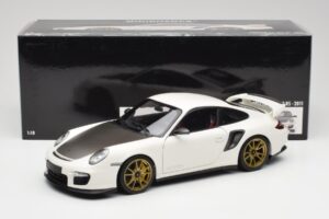 Porsche 911 997 GT2 RS Branco & Dourado Rodas Minichamps 1:18 100069406 Metal - imagem 8 de 8