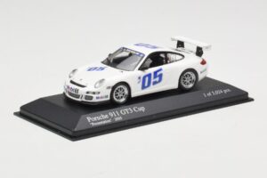Porsche 911 997 GT3 Cup #5 Presentation 2005 Minichamps 1:43 400056400 Metal - imagem 2 de 4