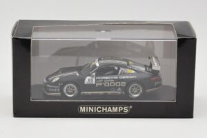 Porsche 911 997 GT3 Cup #89 Porsche Design Supercup VIP Car 2007 Minichamps 1:43 WAP02013817 Metal - imagem 4 de 4