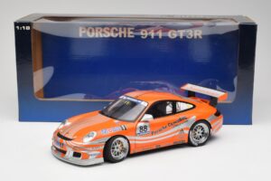 Porsche 911 997 GT3 R #88 Porsche Consulting 2005 AUTOart 1:18 77821 Metal - imagem 8 de 8