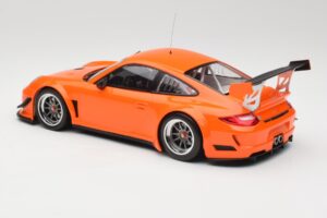 Porsche 911 997 GT3 R Street Laranja Minichamps 1:18 151108901 Metal - imagem 5 de 6