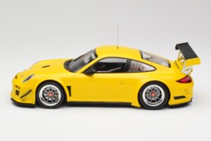 Porsche 911 997 GT3 R Street Racing Amarelo Minichamps 1:18 151108902 Metal - imagem 3 de 6