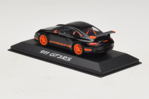 Porsche 911 997 GT3 RS Preto Laranja Minichamps 1:43 WAP02012817 Metal - imagem 3 de 4