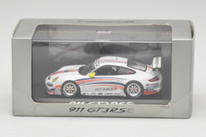 Porsche 911 997 GT3 RSR Branco Com Faixas Azuis e Laranja 2007 Minichamps 1:43 WAP02000618 Metal - imagem 4 de 4