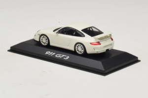 Porsche 911 997 GT3 Branco Minichamps 1:43 WAP02012016 Metal - imagem 3 de 5