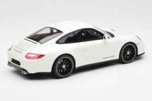 Porsche 911 997 GTS Branco GT Spirit 1:18 GT287 Resina - imagem 2 de 6