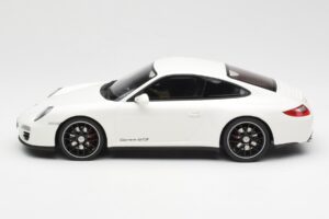 Porsche 911 997 GTS Branco GT Spirit 1:18 GT287 Resina - imagem 3 de 6