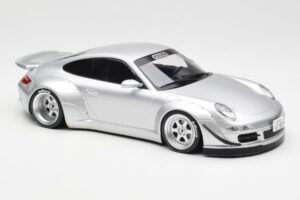 Porsche 911 997 RWB Abu Dhabi IXO 1:18 18CMC166 Metal - imagem 4 de 6