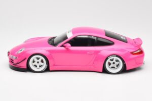 Porsche 911 997 RWB Rosa IXO 1:18 18CMC167 Metal - imagem 3 de 5