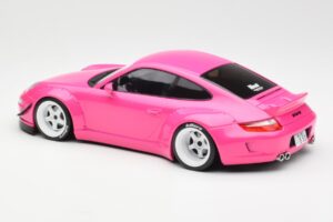 Porsche 911 997 RWB Rosa IXO 1:18 18CMC167 Metal - imagem 4 de 5