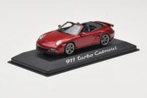 Porsche 911 997 Turbo Cabriolet Vermelho Minichamps 1:43 WAP0200130A Metal - imagem 2 de 4