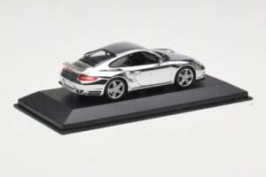Porsche 911 997 Turbo Chrome Silver Minichamps 1:43 WAP02060816-R Metal - imagem 2 de 5