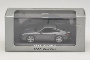 Porsche 911 997 Turbo Grey Metallic Minichamps 1:43 WAP02013016 Metal - imagem 5 de 5