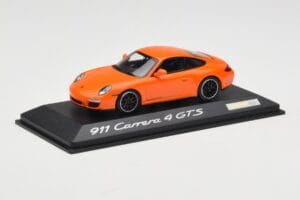 Porsche 911 997.2 Carrera 4 GTS Laranja Minichamps 1:43 WAP0201140C Metal - imagem 2 de 4