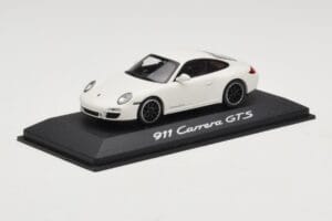 Porsche 911 997.2 Carrera GTS Branco Minichamps 1:43 WAP0200200B Metal - imagem 2 de 4