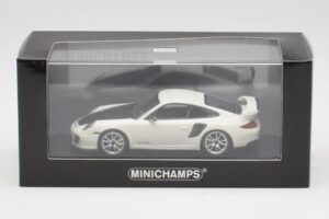Porsche 911 997.2 GT2 RS Branco com Jantes Prateadas Minichamps 1:43 400069405 Metal - imagem 4 de 4
