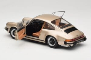 Porsche 911 Carrera 3.2 Bronze Solido 1:18 S1802602 Metal - imagem 5 de 8
